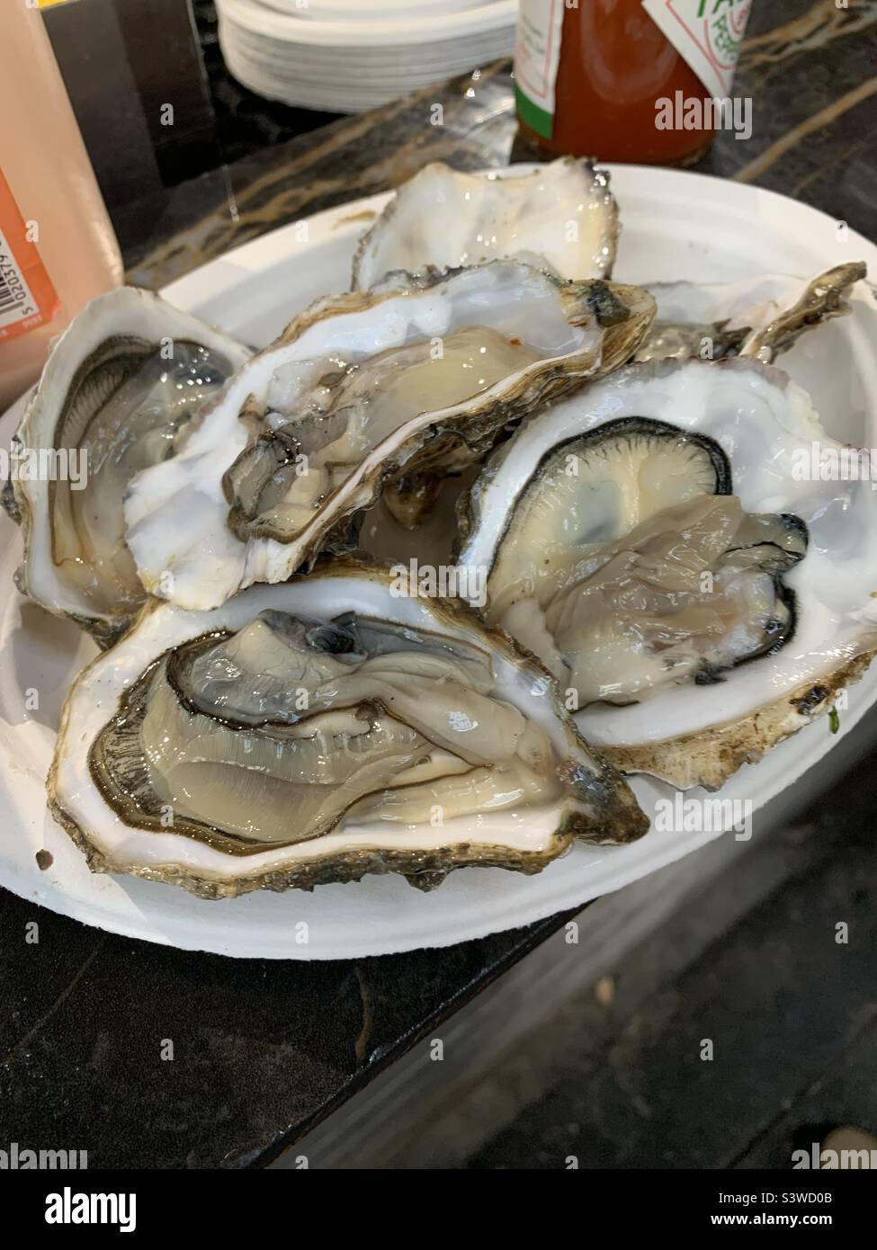 Oysters in borough market Stock Photo Alamy