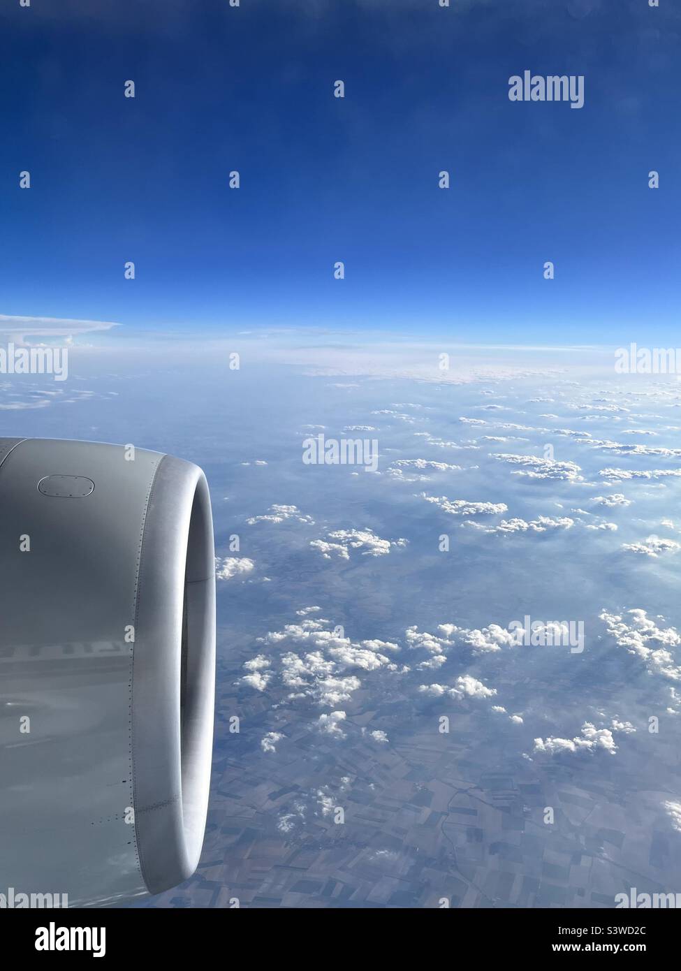 Clouds from airplane hi-res stock photography and images - Alamy