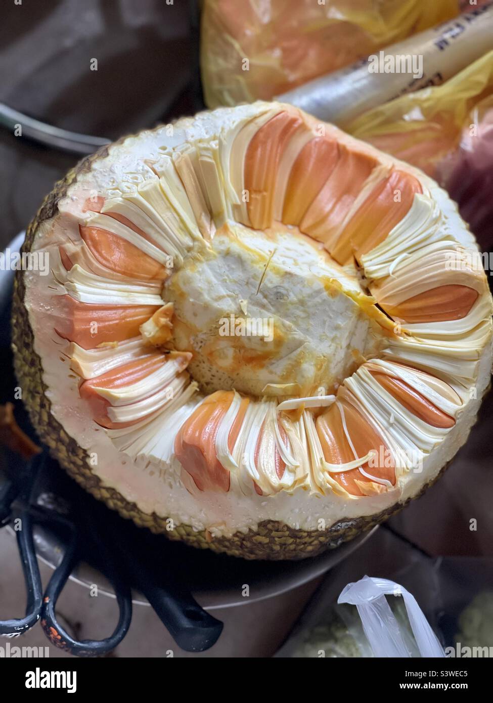 Honey jackfruit in orange color is sweet and crunchy. It is also known