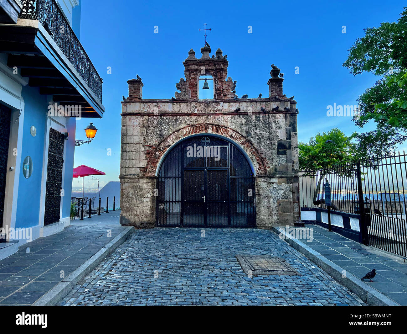 Puerto viejo san juan hi-res stock photography and images - Alamy