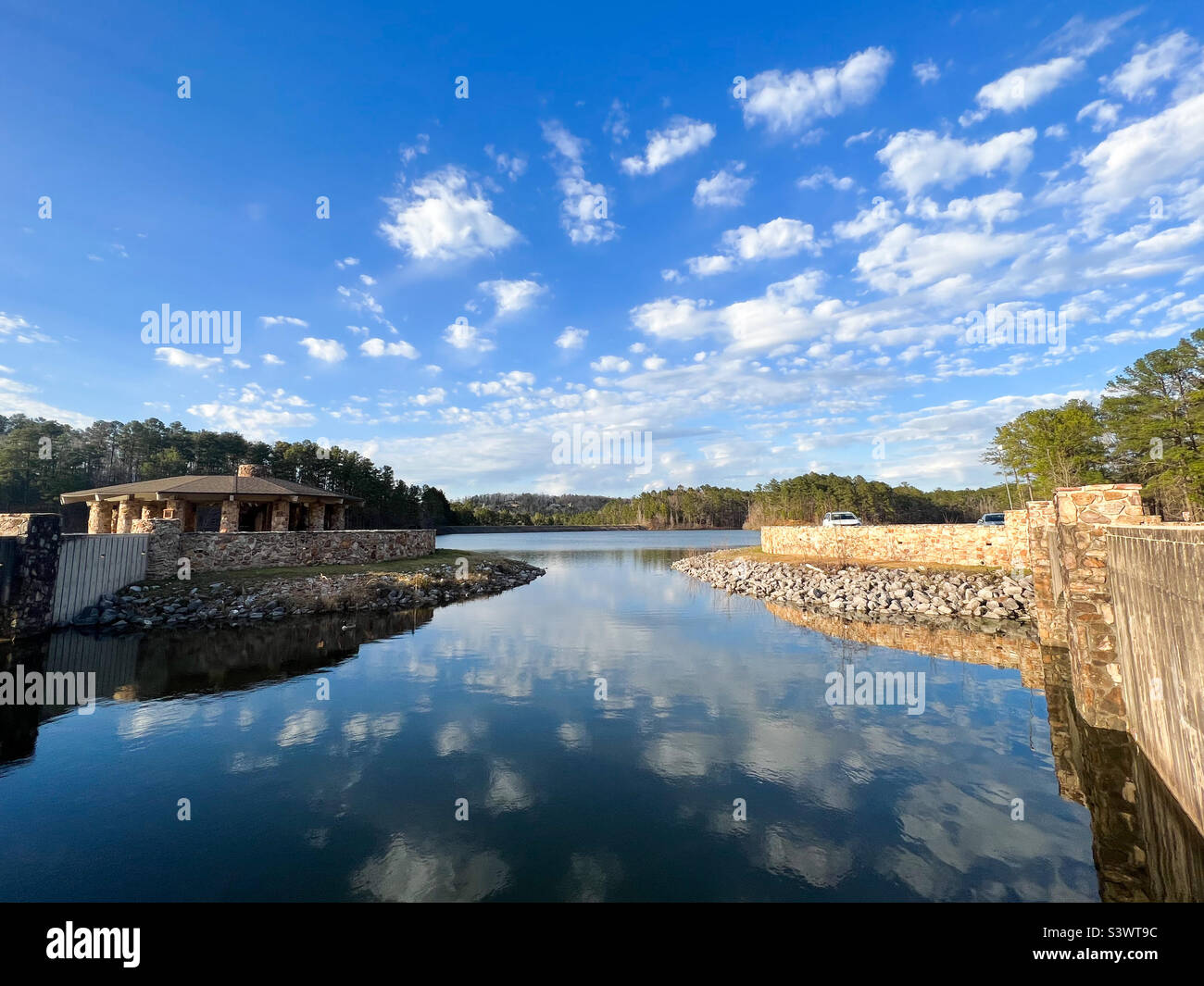 Pelham lake hi-res stock photography and images - Alamy