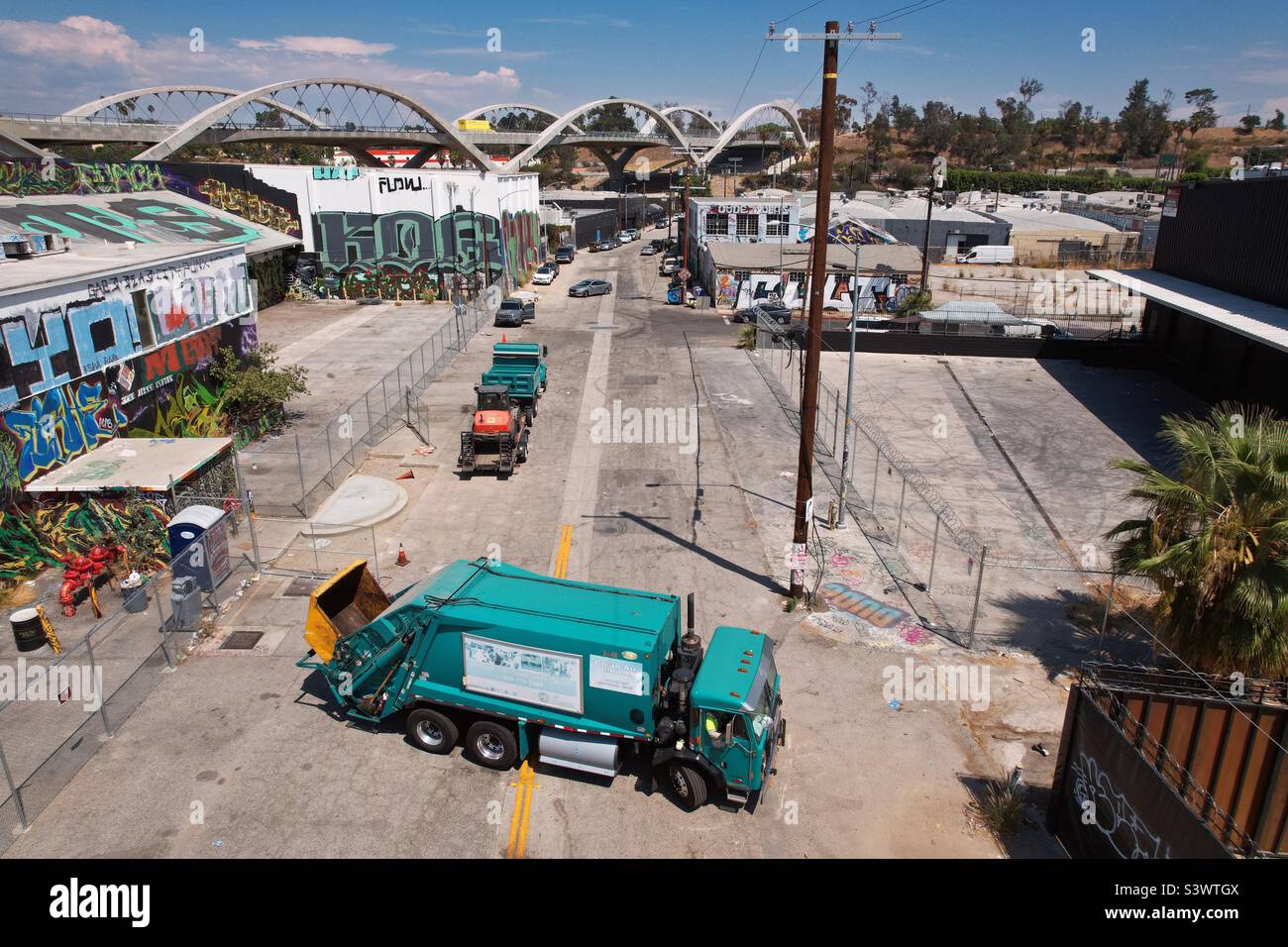 Trash truck near new 6th street viaduct in Los Angeles Stock Photo Alamy