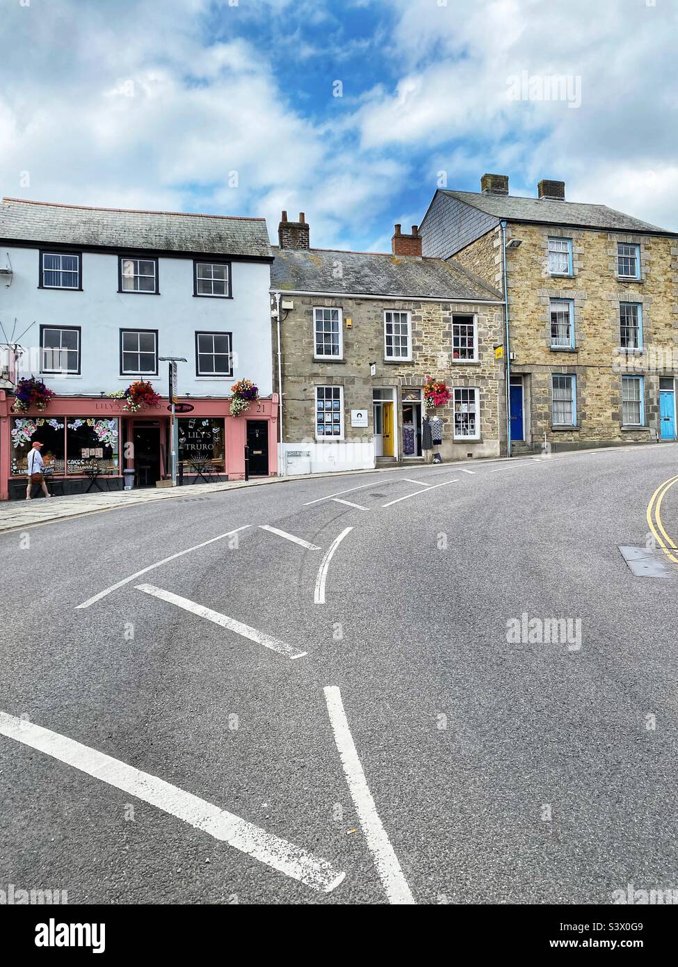 Adorable stone cottages lining the streets of Truro, Cornwall Stock Photo