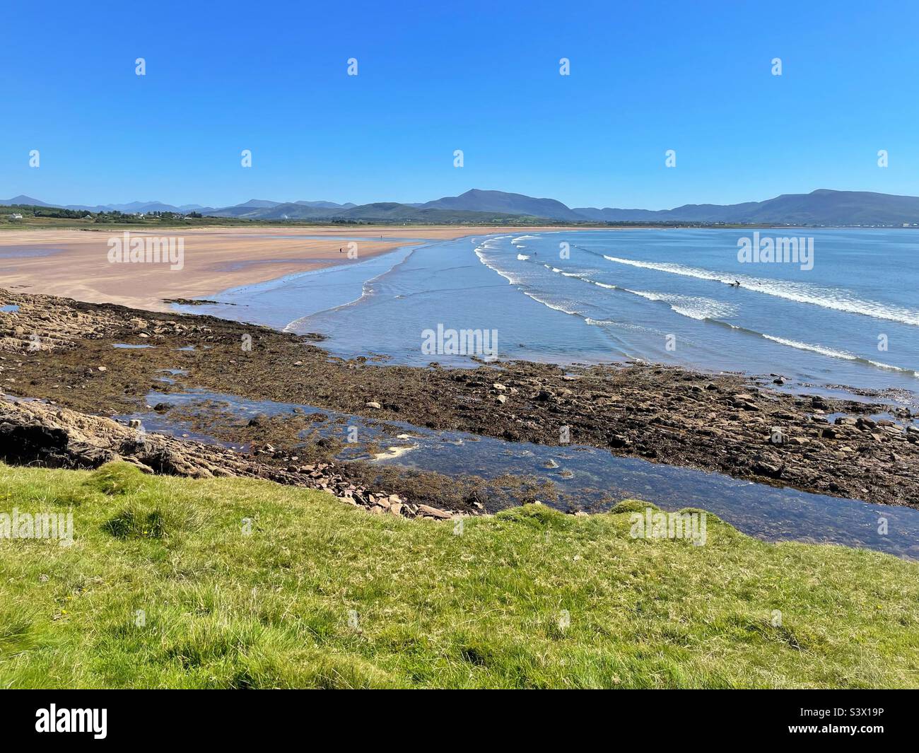 Red rocks beach (Renroe beach) in County Kerry, South west Ireland, August. Stock Photo
