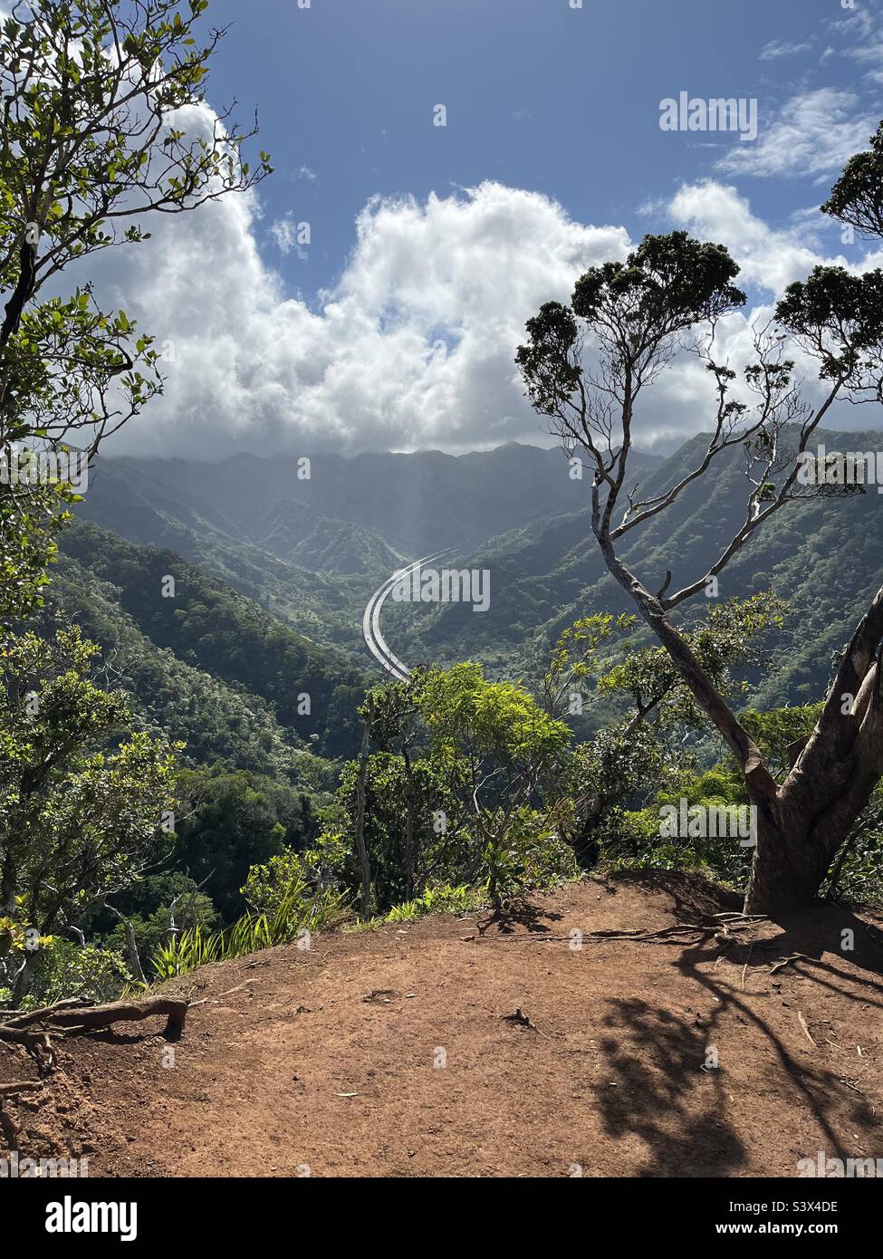Hawaii mountains hi-res stock photography and images - Alamy