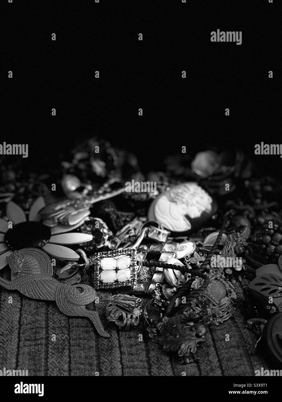 Vintage jewelry on velvet Stock Photo Alamy