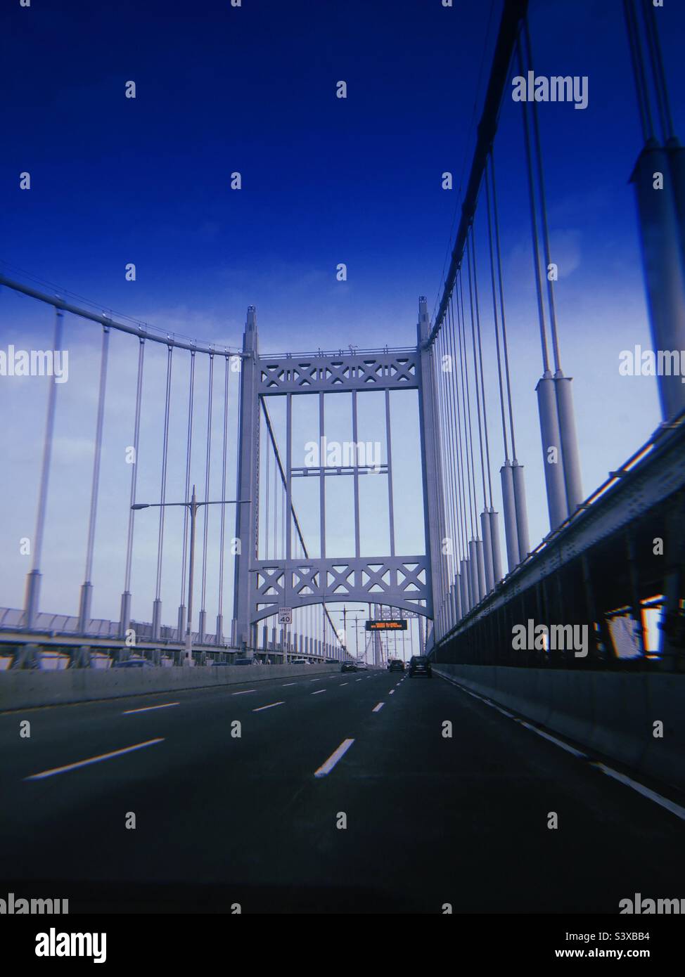 Bridge and tunnel crowd Stock Photo Alamy