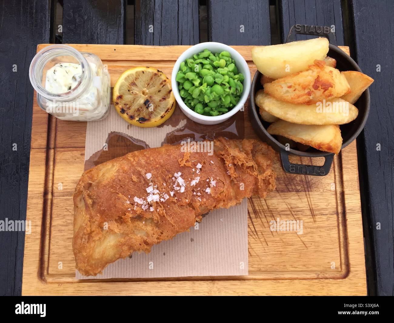 English Pub Fish n Chips Stock Photo Alamy