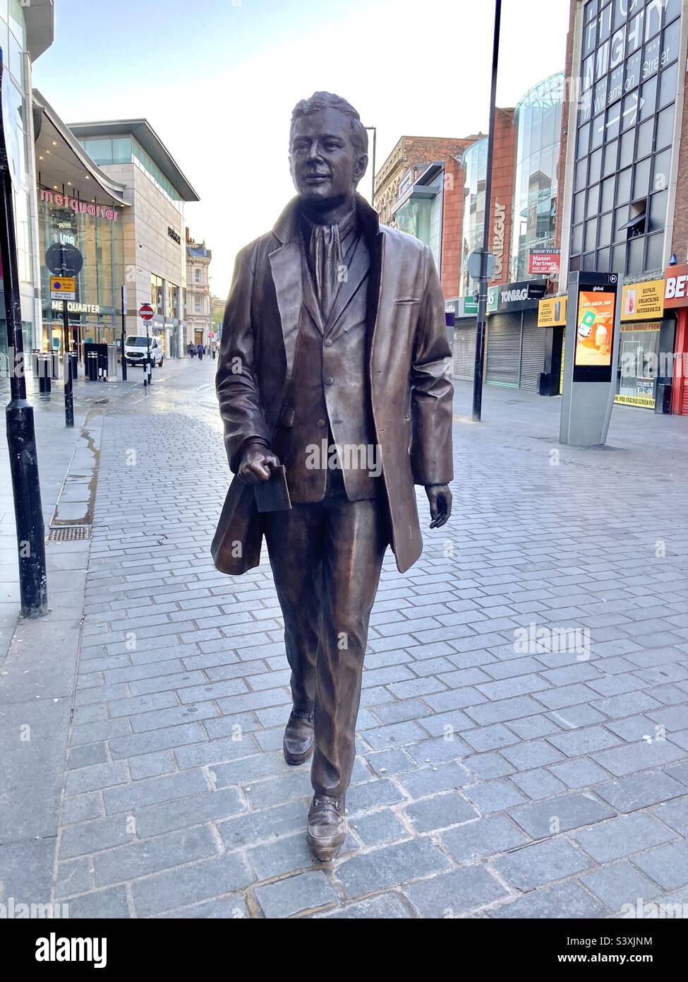 Brian Epstein statue in Liverpool Stock Photo