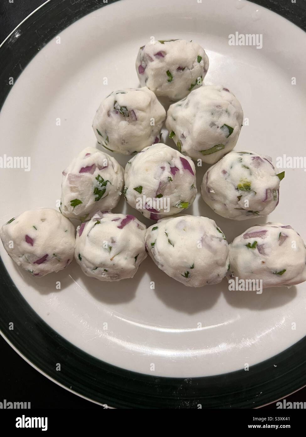 Snacks rice flour hi-res stock photography and images - Alamy