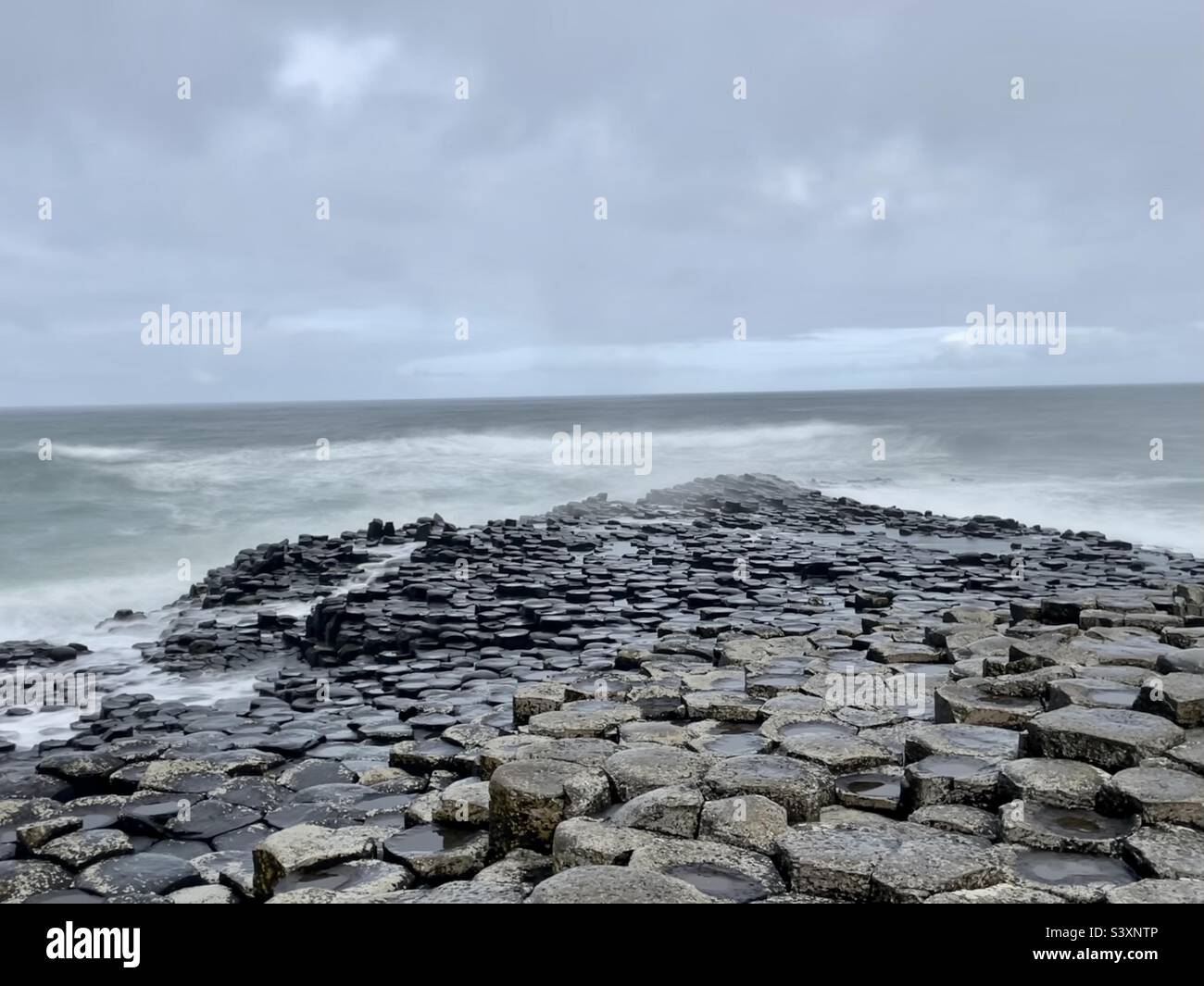 Giants stepping stones hi-res stock photography and images - Alamy