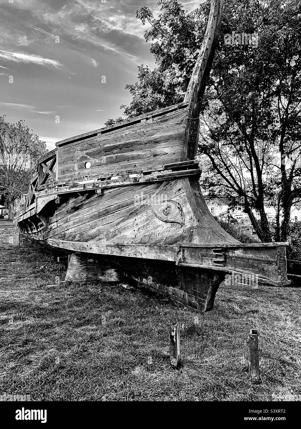 Old boat in Black and White Stock Photos & Images - Alamy