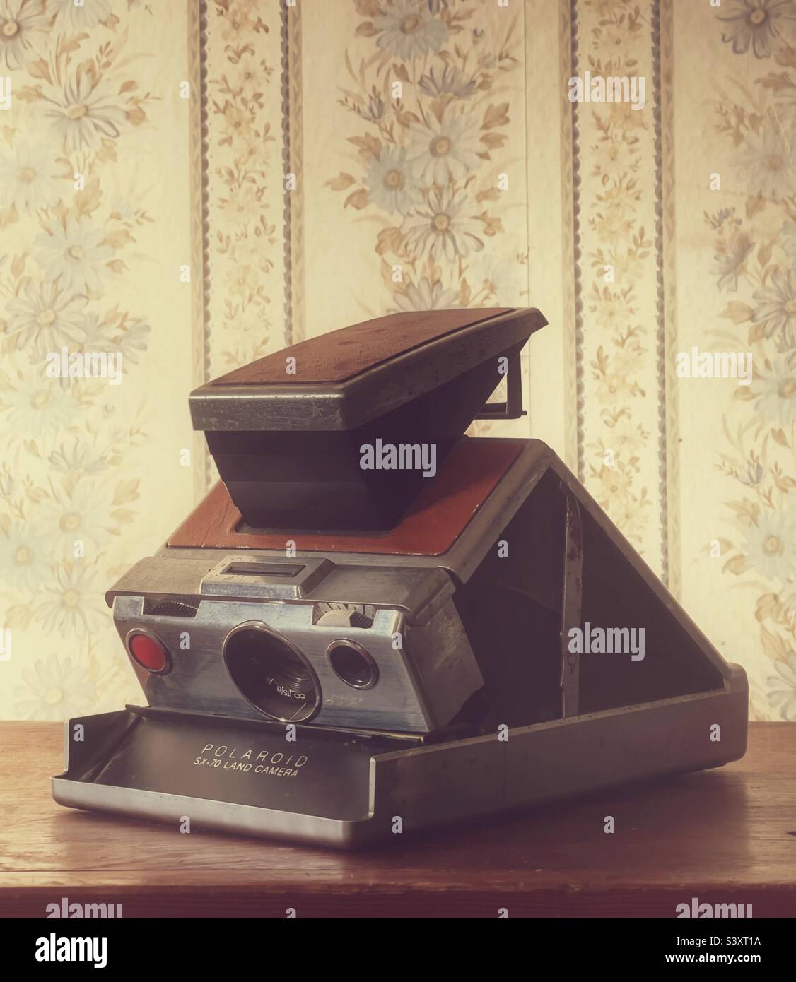 Polaroid sx70 hi-res stock photography and images - Alamy