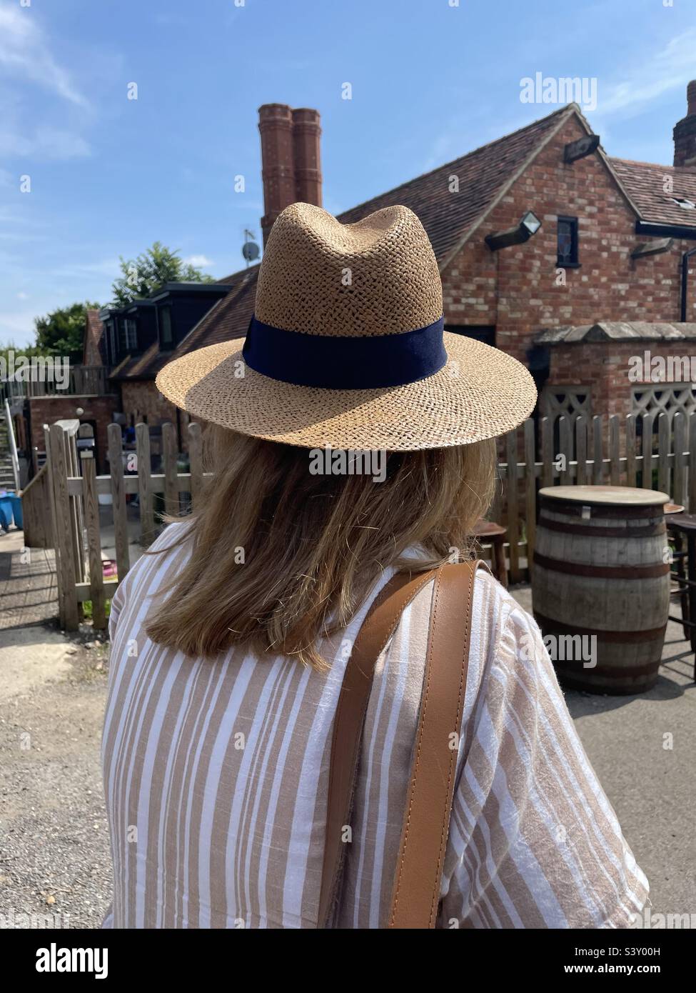Lady in a hat hi-res stock photography and images - Alamy