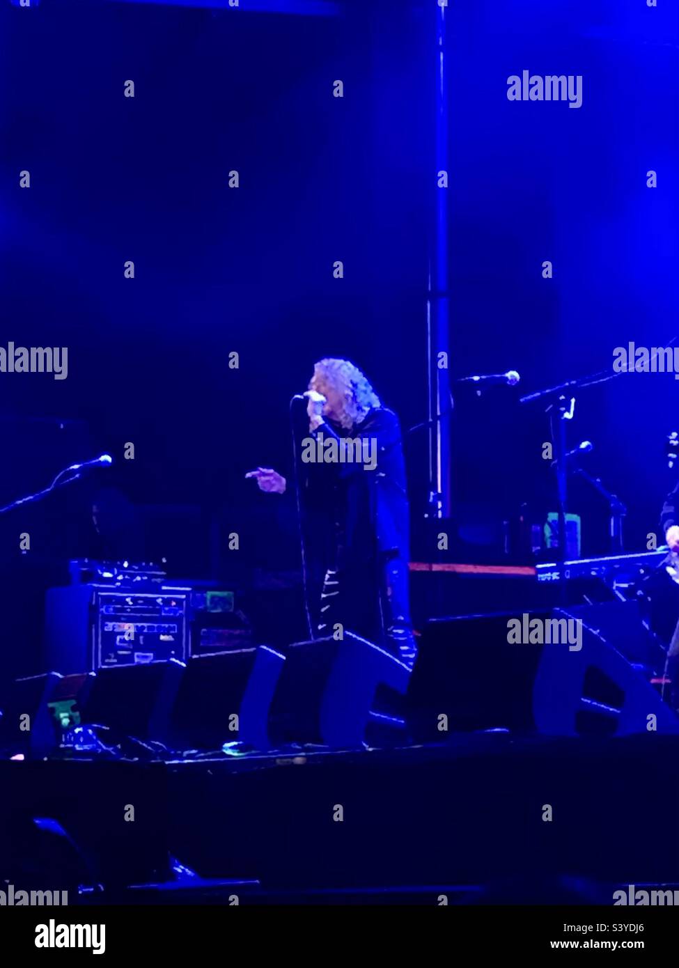 Robert Plant performing at Ottawa’s City Folk Festival Stock Photo Alamy
