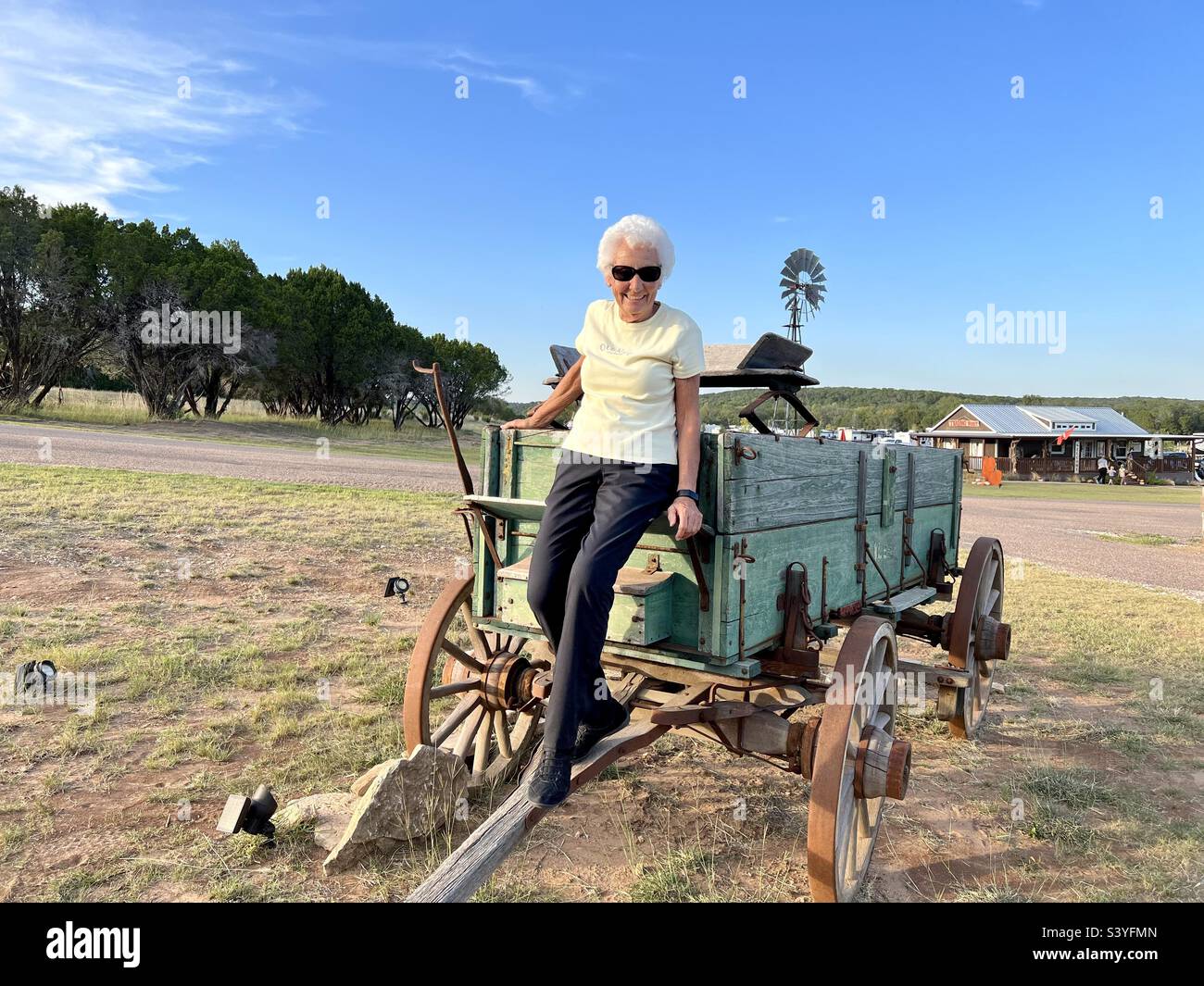 Dinosaur valley rv park hires stock photography and images Alamy