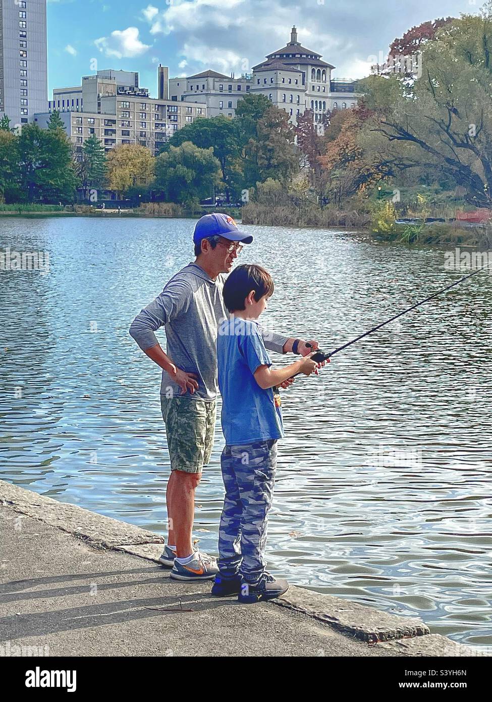 Father & son fishing hi-res stock photography and images - Alamy