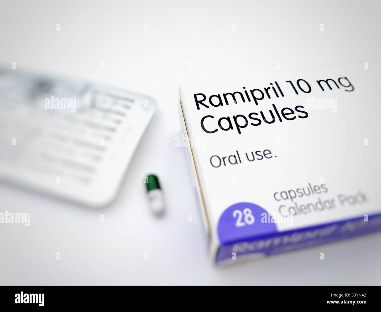 Ramipril 10 mg capsules stock photo alamy