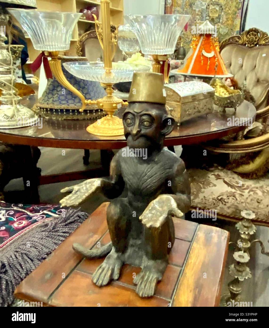 Antique store in Jeddah, Saudi Arabia Stock Photo - Alamy