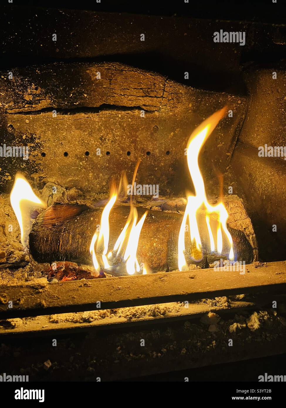 Log burning fire Stock Photo Alamy