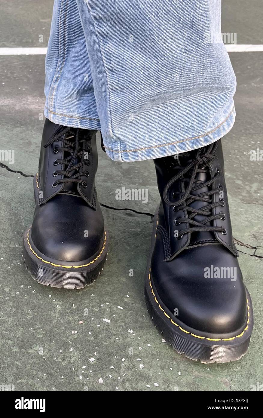 1490 smooth leather in black hi res stock photography and images Alamy