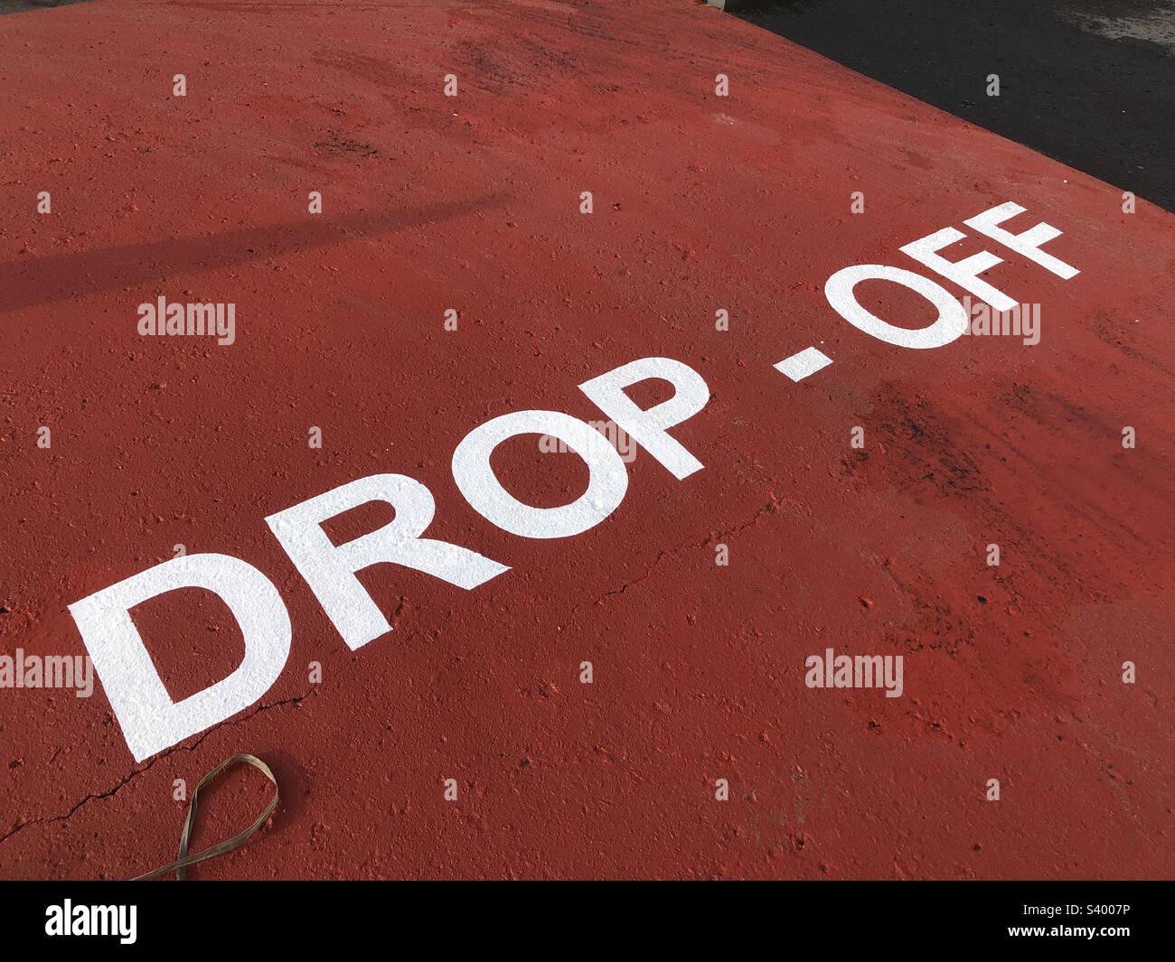 Drop Off Sign Stock Photo - Alamy