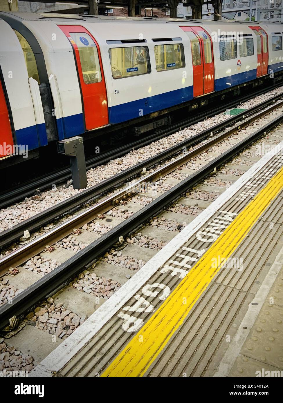 Outside station hi-res stock photography and images - Alamy