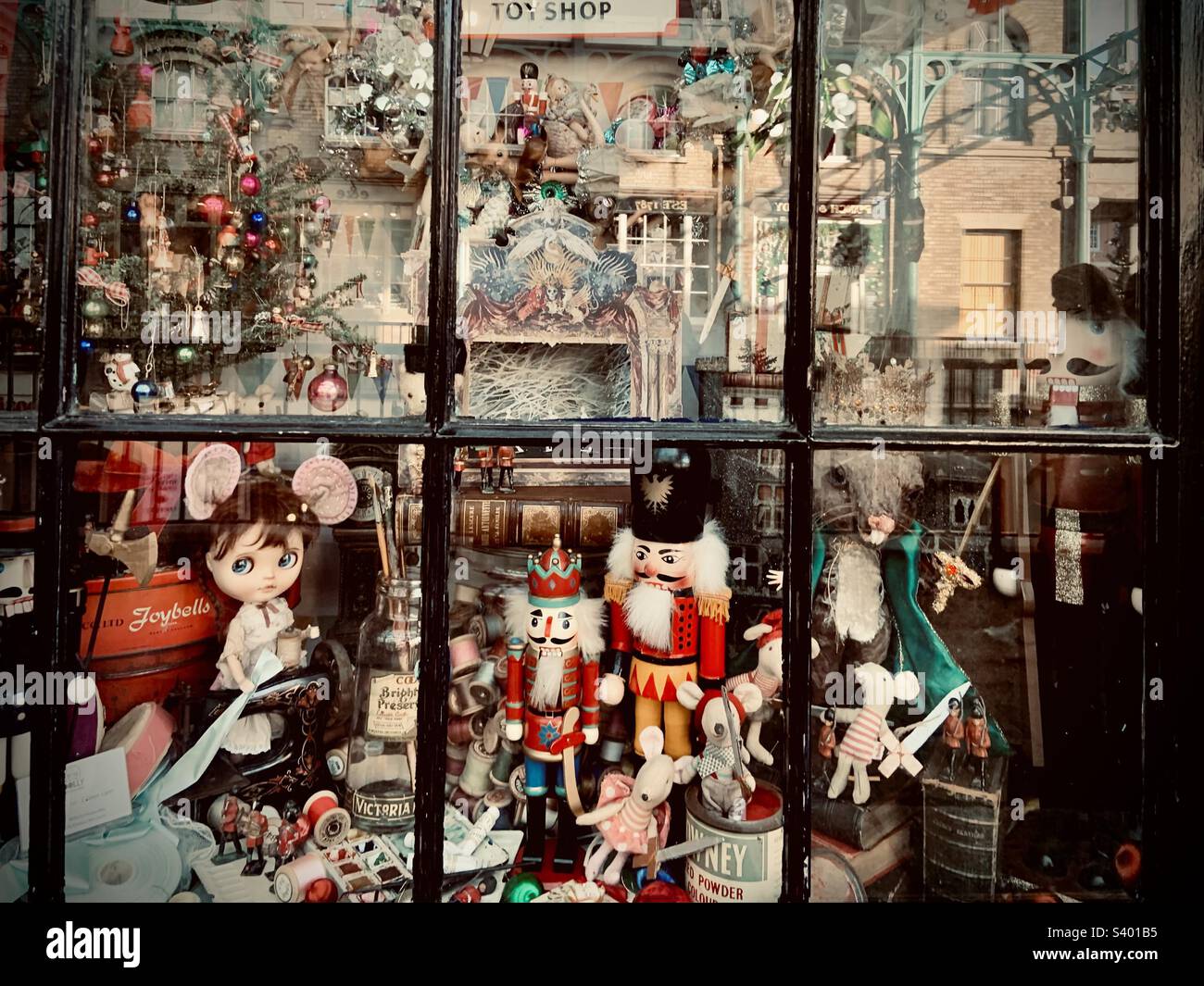 Toy Store Window Display Ideas