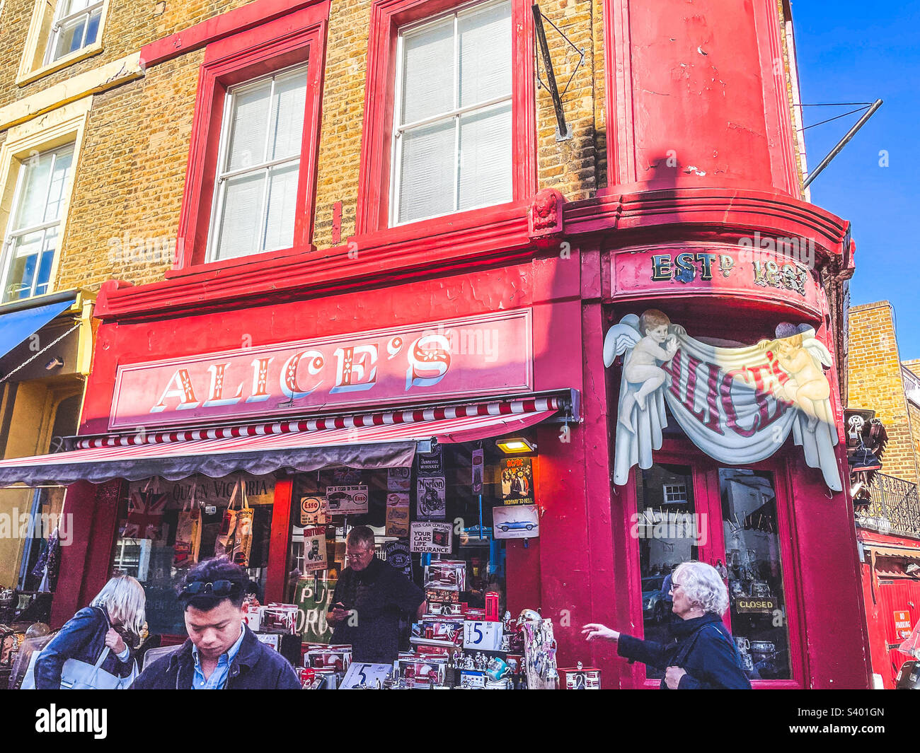 Portobello Road antique shop, London Stock Photo Alamy
