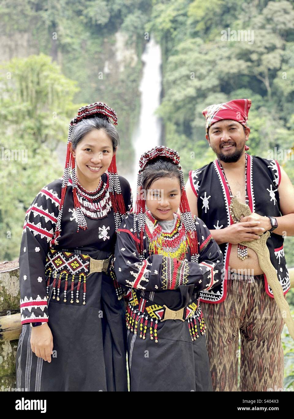 Indigenous T’boli Family in complete traditional tribal costume in Lake Sebu, South Cotabato, Mindanao, Philippines Stock Photo