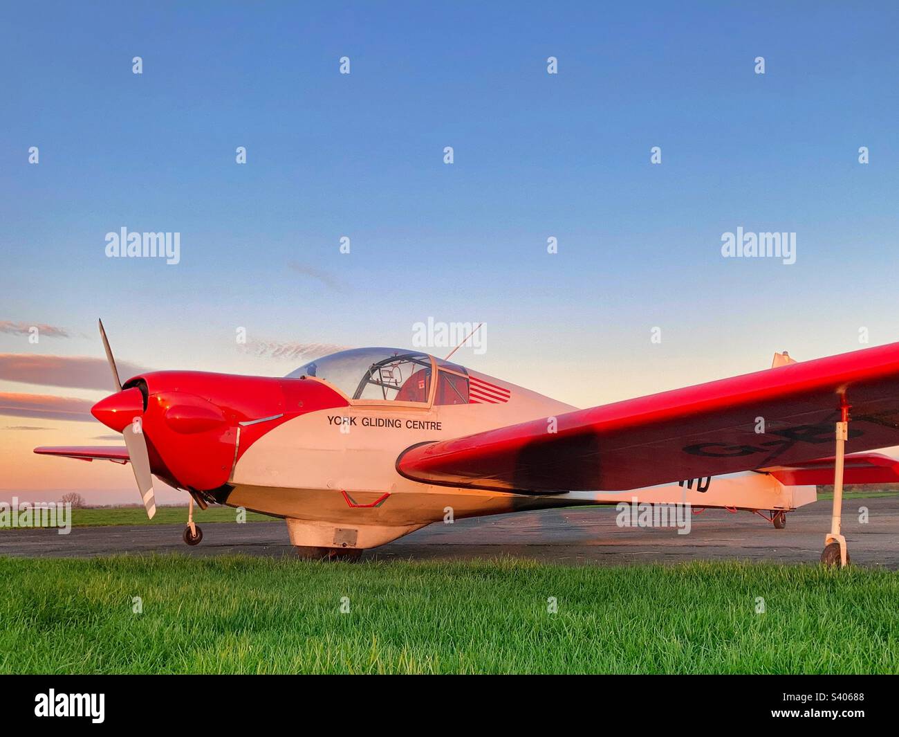 Slingsby T61F Venture T Mk 2 motor glider at York Gliding Centre Stock Photo