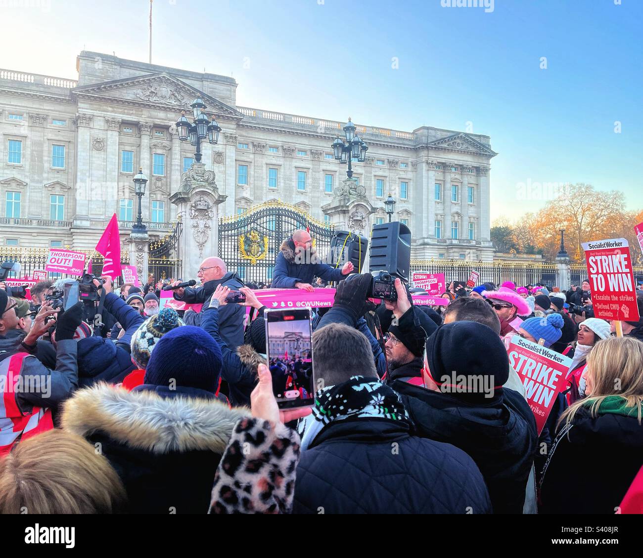 Dave Ward, General Secretary of the CWU the postal workers’ trade union addresses posties outside Buckingham Palace in London calling for the resignation of Royal Mail’s Chief Executive Mr Thompson - Smartphone Captured Stock Image