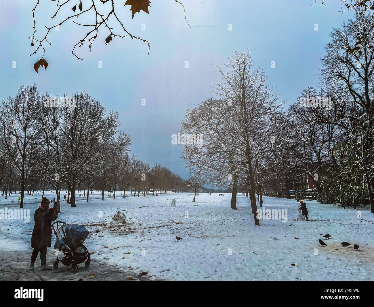 Festive london park hi-res stock photography and images - Alamy