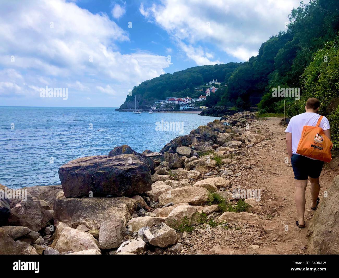 Cliffs coastal walk hi-res stock photography and images - Alamy