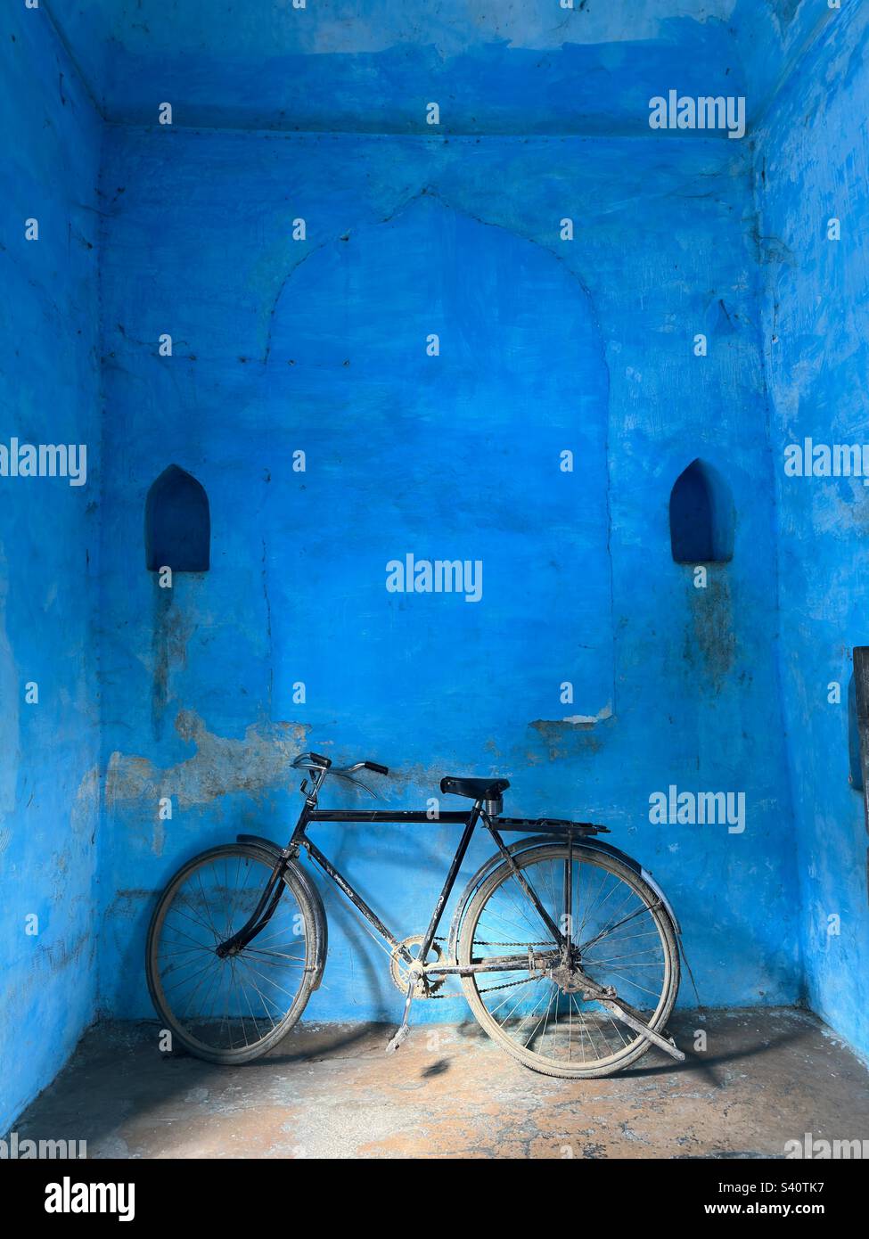old-cycle-india-stock-photo-alamy