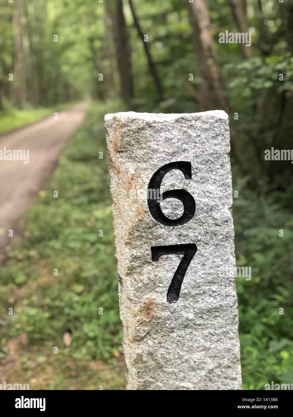 Mile marker hi-res stock photography and images - Alamy