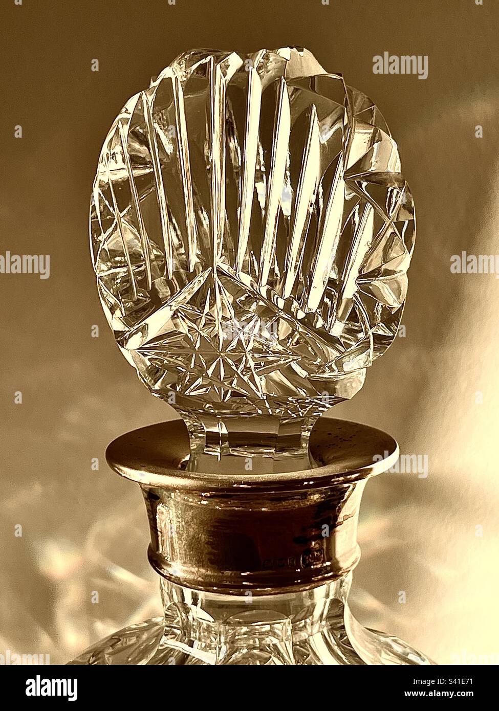Luxury cut class crystal decanter stopper for wine and alcoholic