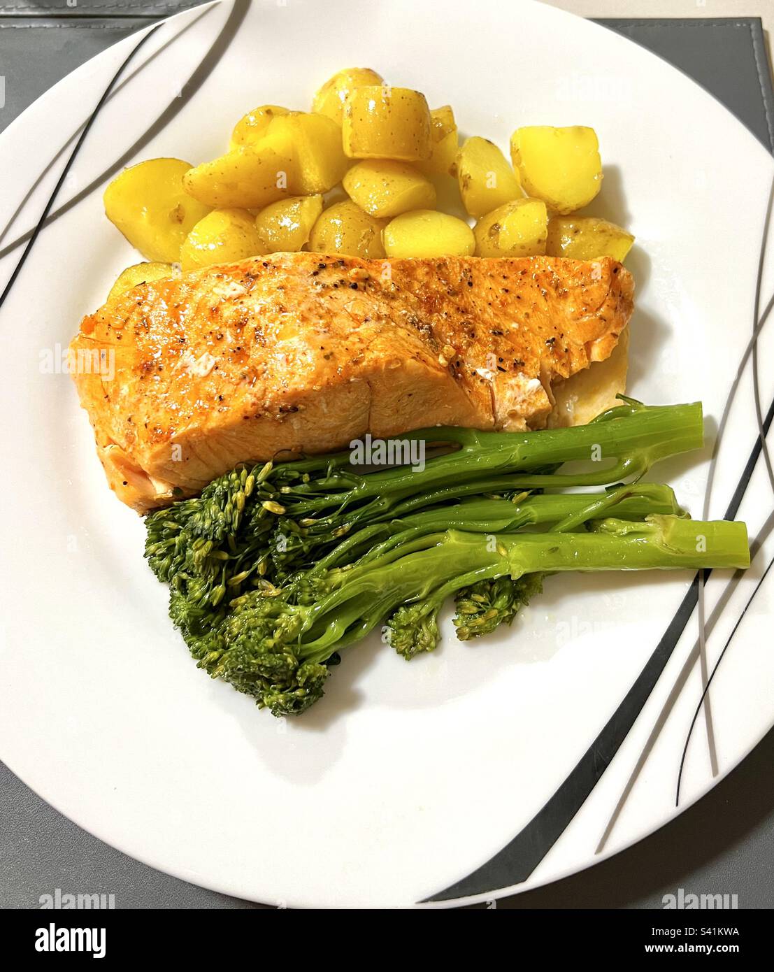 Salmon fillet with a chilli marinade, steamed broccoli & new potatoes