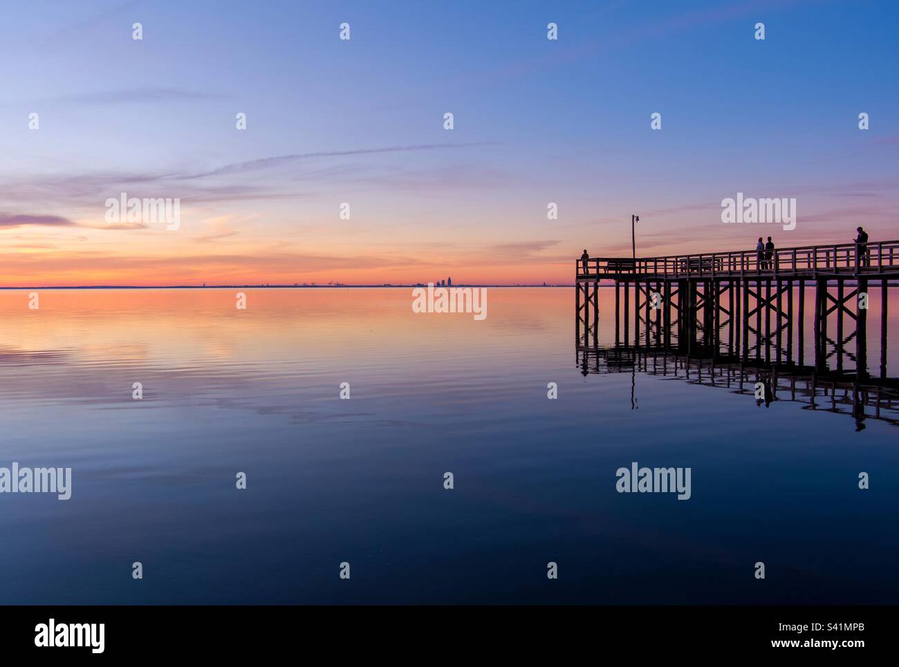 Mobile pier hi-res stock photography and images - Alamy