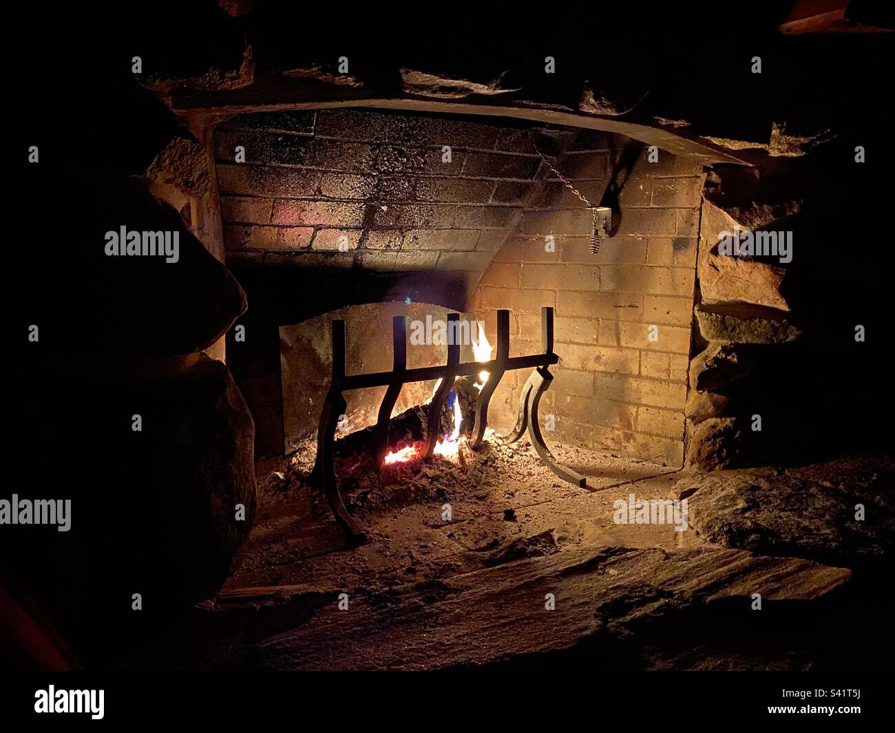 Hearth fireplace hi-res stock photography and images - Alamy