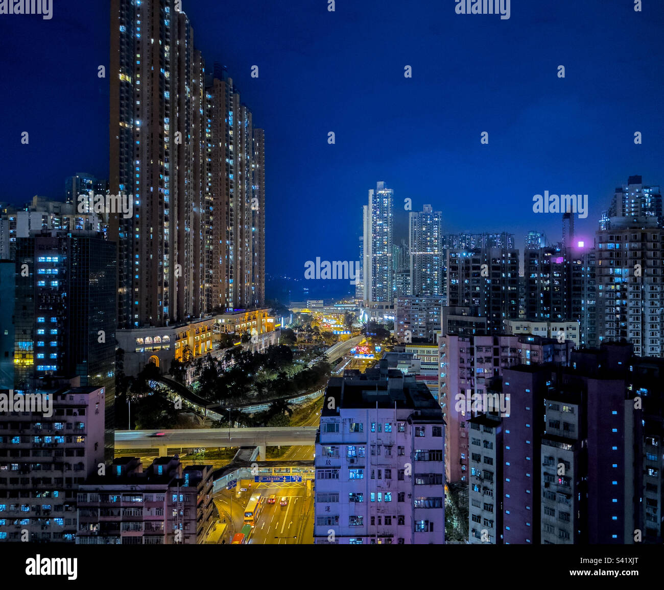 Mong Kok district skyline at night in the Kowloon peninsula of Hong Kong Stock Photo