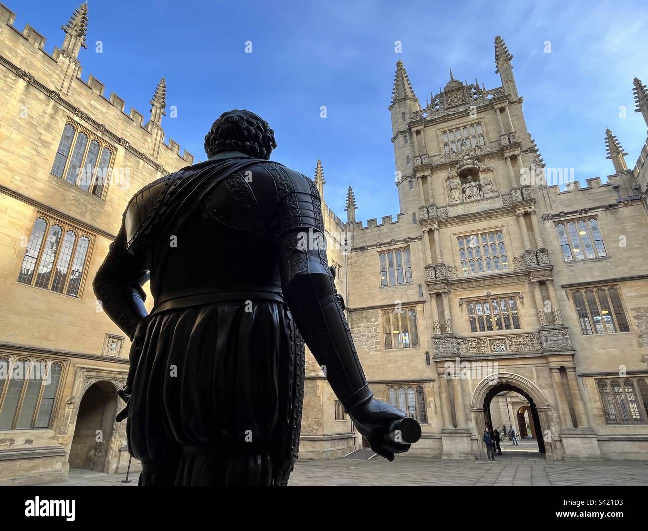 A statue of William Herbert, Earl of Pembroke, overlooking Bodleian Old