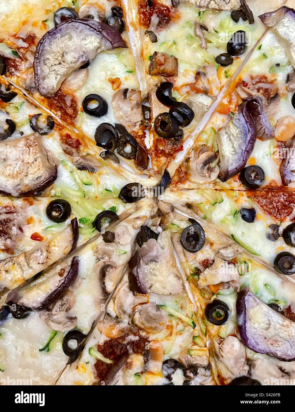 Hot and fresh pizza hi-res stock photography and images - Alamy