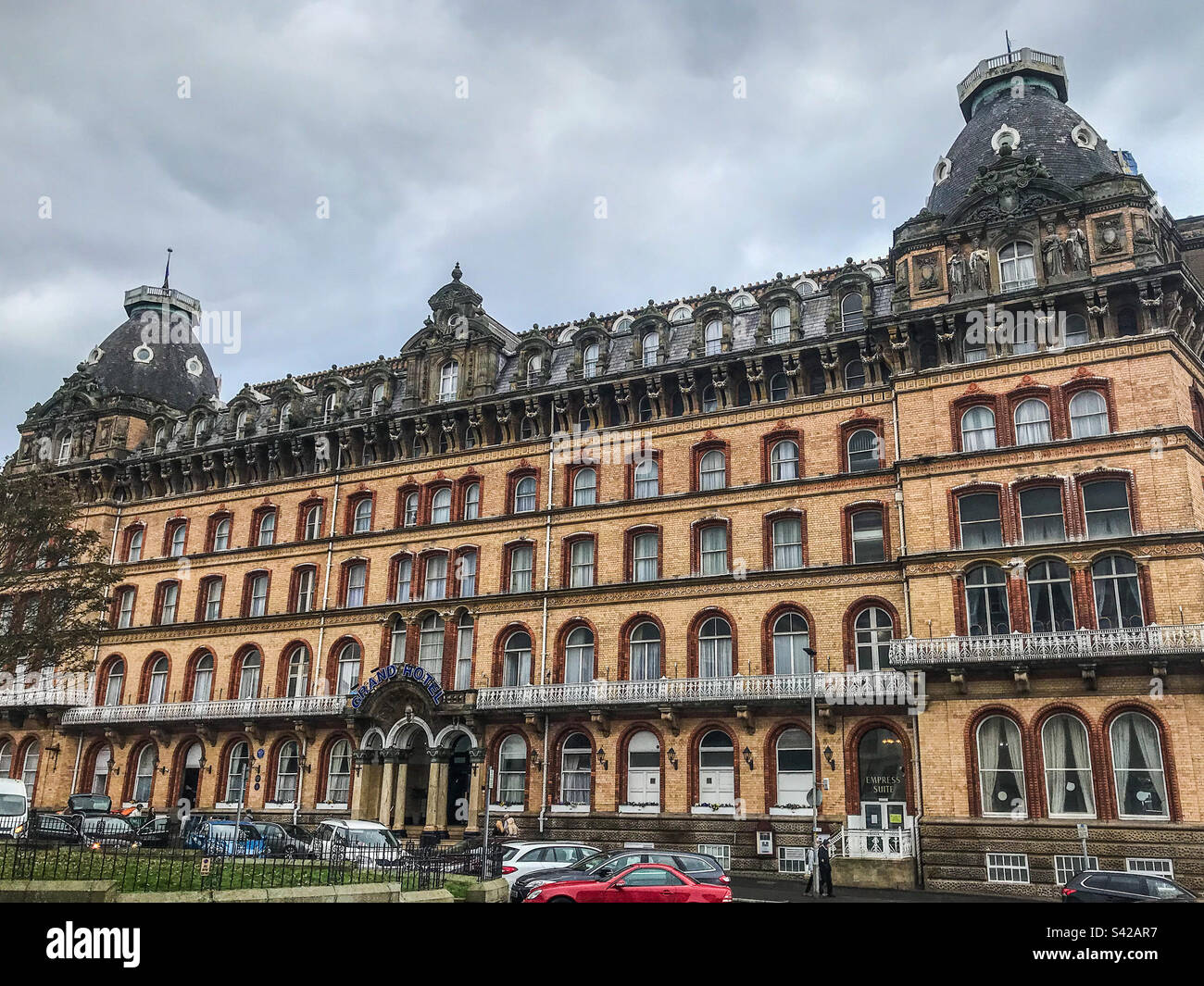the-grand-hotel-scarborough-stock-photo-alamy