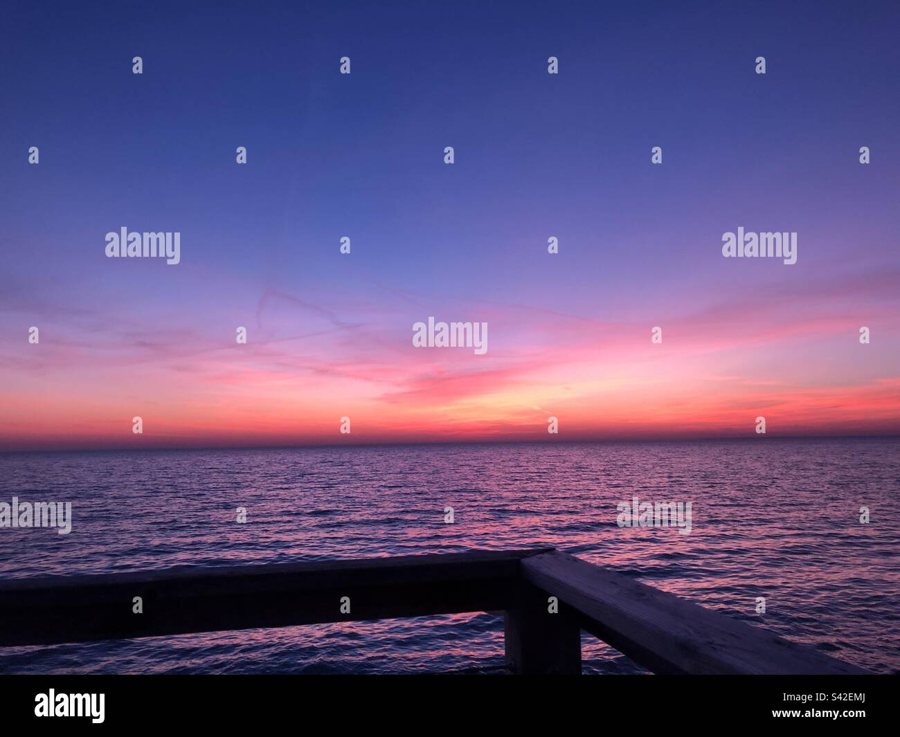 Lake Erie sunset off the dock Stock Photo Alamy