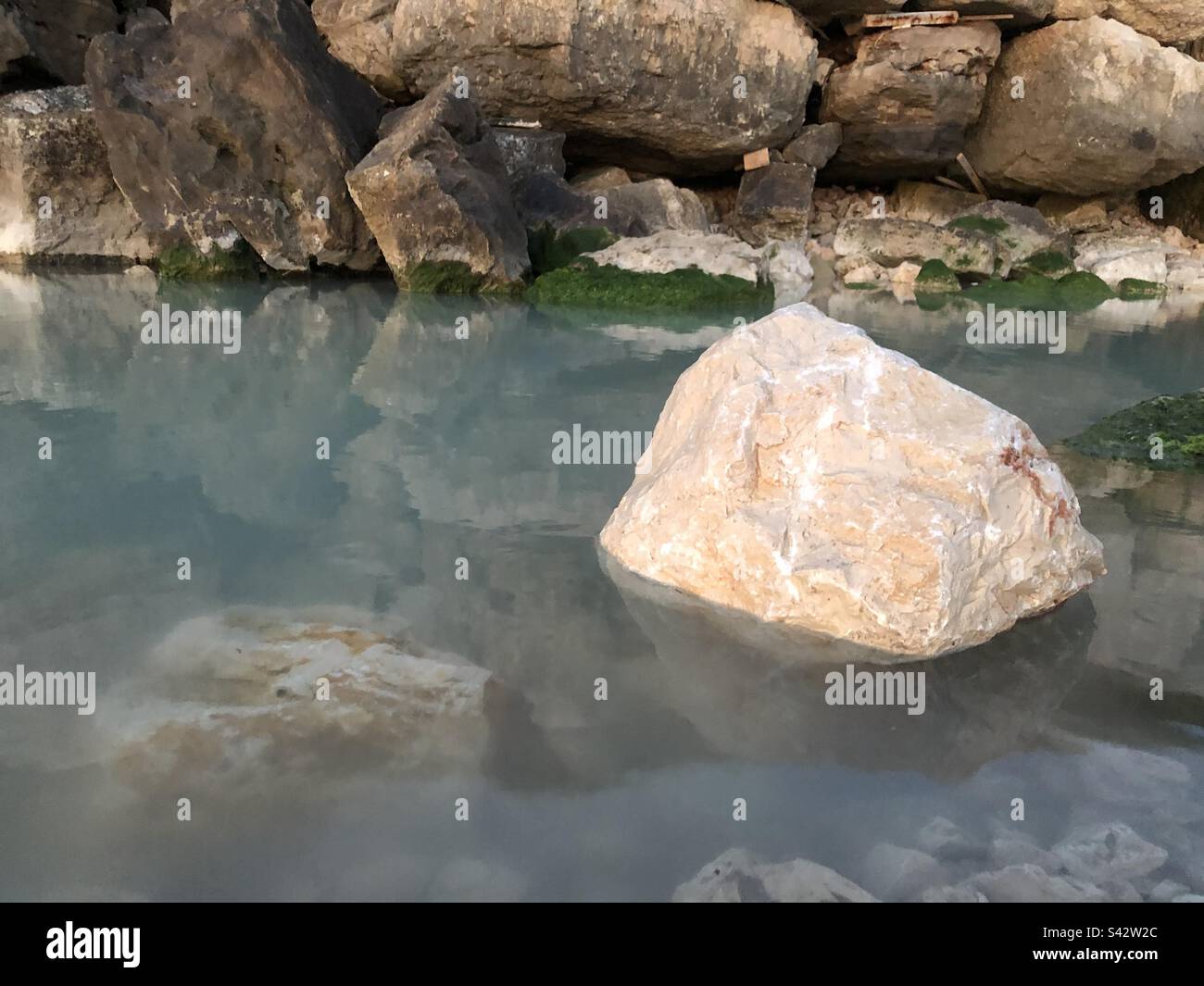 Shoreside hi-res stock photography and images - Alamy