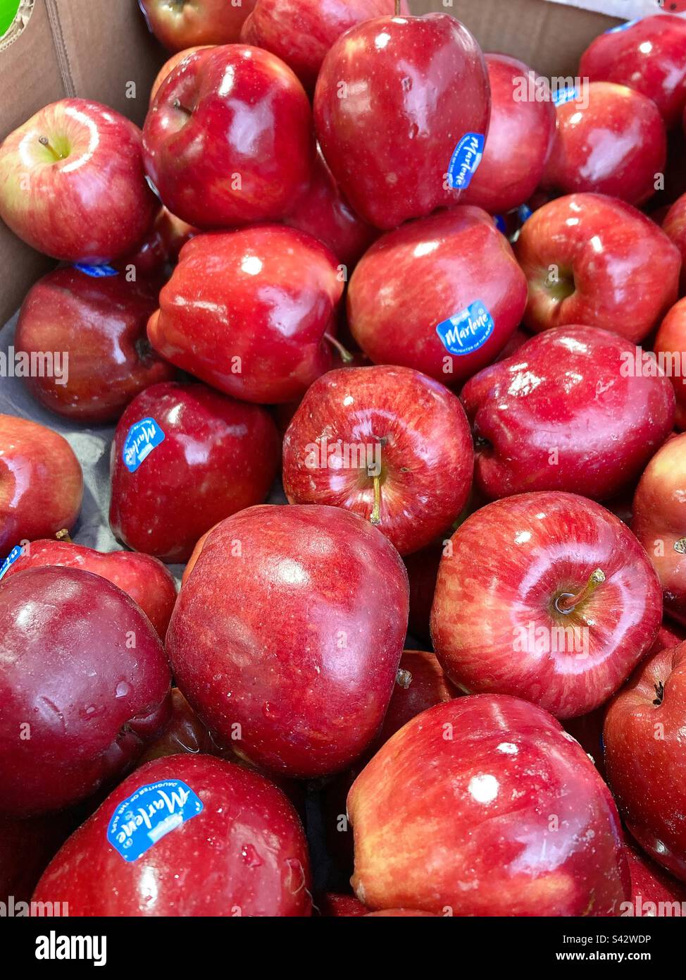 Tolworth, London. March 24, 2023. Fresh apples for sale outside a shop. Credit: Katie Collins/Stockimo - Smartphone Captured Stock Image