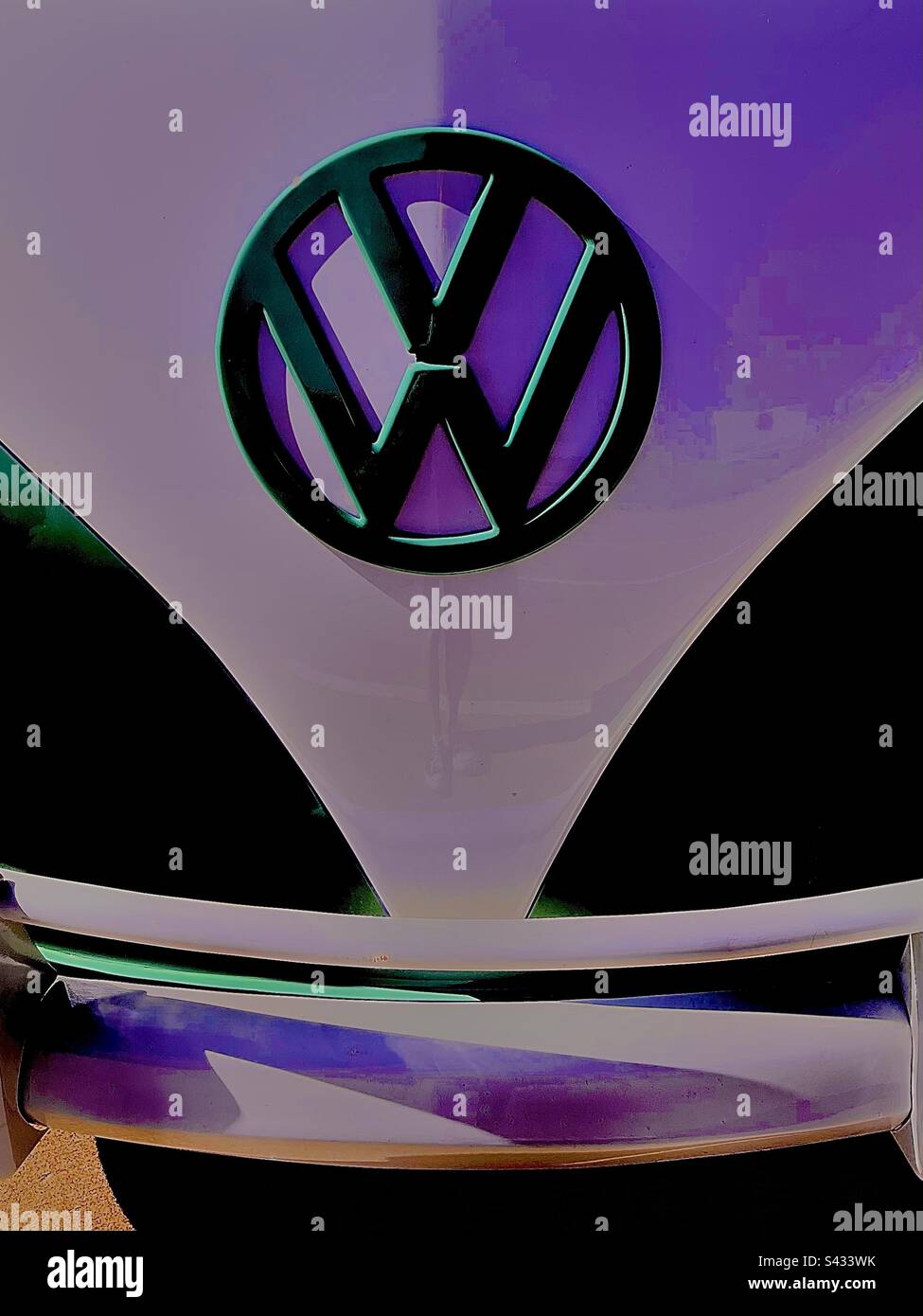 VW-Logo auf schwarz redaktionelles stockfoto. Bild von betrügen - 252378643