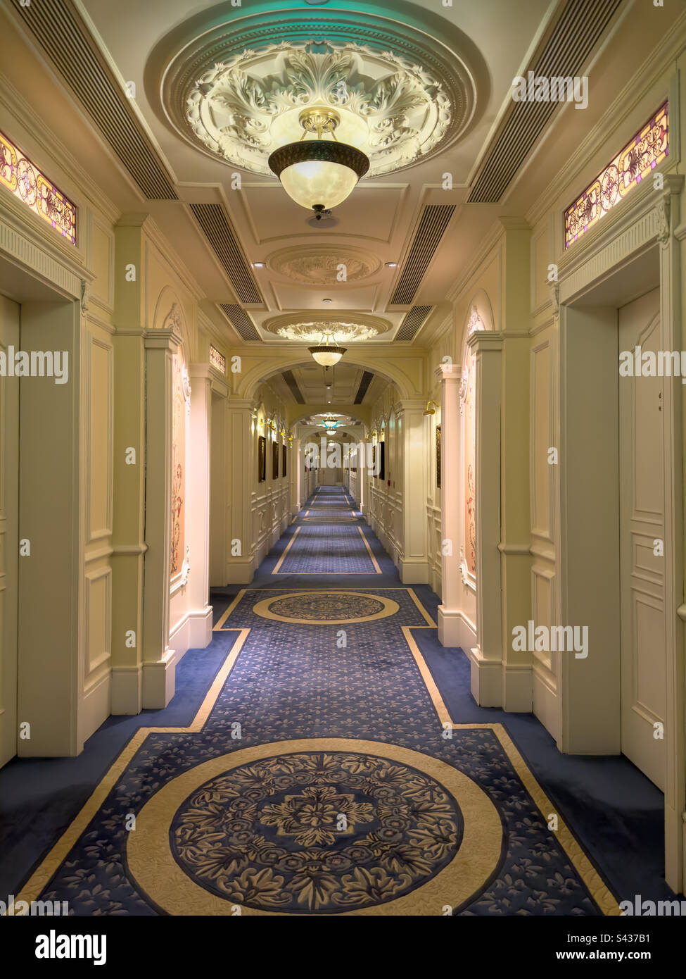 Upscale Hotel hallway Stock Photo - Alamy