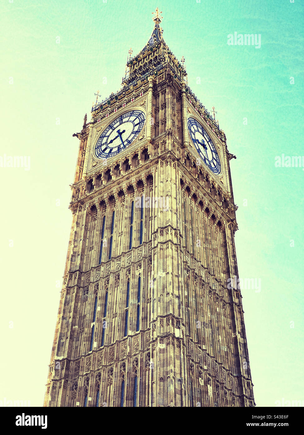 Big Ben is probably the world’s most famous clock. It’s instantly recognisable & is 1 of the most Instagrammed architectural landmarks on earth. The Elizabeth Tower houses Big Ben. Photo ©️ C. HOSKINS - Smartphone Captured Stock Image